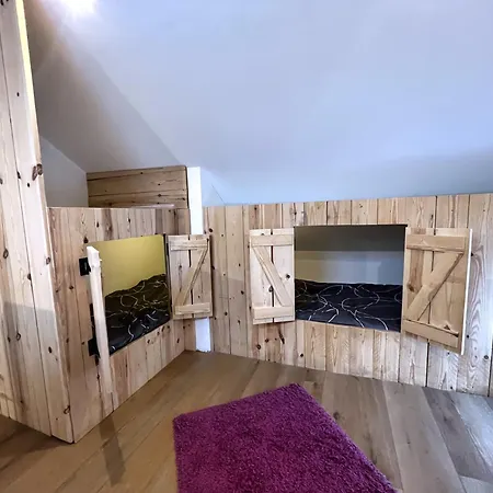 Aux Lits De La Senne Frühstückspension Soignies