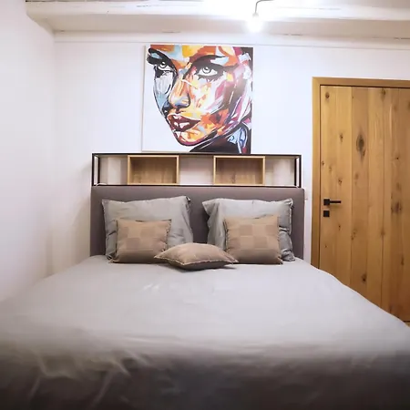 Aux Lits De La Senne Bed & Breakfast *